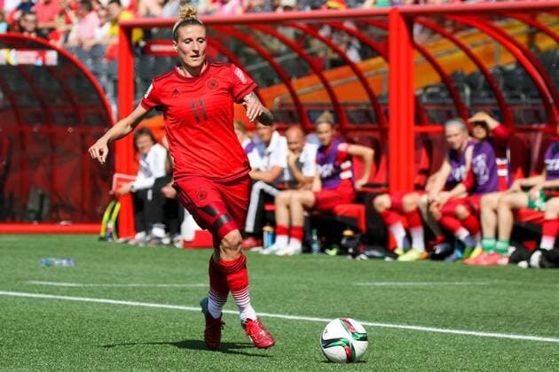 Aktuell Fußball, Damen WM in Kanada, Deutschland - Norwegen Anja Mittag (Deutschland), Freisteller, Einzelbild, Aktion, Action, Fussball, FIFA Frauen-WM 2015, Deutschland - Norwegen, xozx