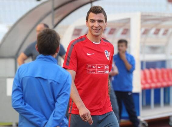 Aktuell Fußball, Training Nationalmannschaft Kroatien in Split Croatian national football team training 11.06.2015., Croatia, Split - Croatian national football team training in preparation for tomorrow s qualifying match with Italy on Poljud. Mario Mandzukic.  IvoxCagalj PIXSELL