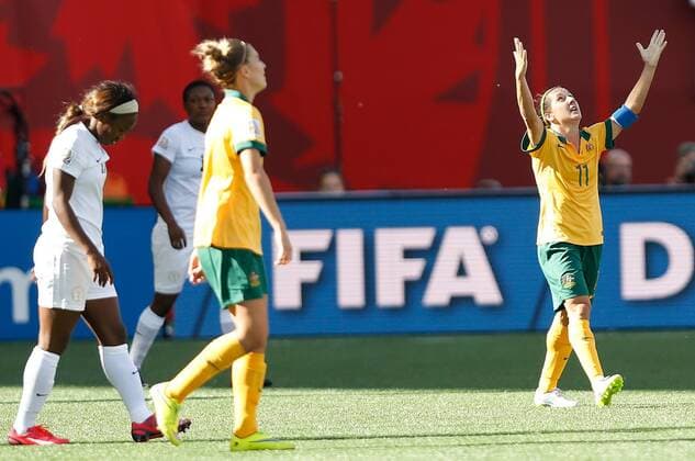 (150613) -- WINNIPEG, June 12, 2015 -- Australia s Lisa De Vanna celebrates after beating Nigeria during their group D match at the 2015 FIFA Women s World Cup in Winnipeg, Canada, June 12, 2015. Australia won the match 2-0. ) (SP)CANADA-WINNIPEG-FIFA WOMEN S WORLD CUP-GROUP D-NGA VS AUS WangxLili 