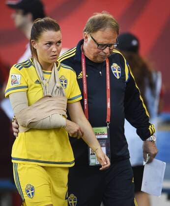 Aktuell Fußball, Damen WM in Kanada, USA - Schweden June 12, 2015 - Winnipeg, Kanada - 150612 - Emilia Appelqvist - Yelverton Tegner - WM - USA - SWE - ..Foto: CarlSandin BILDBYRAN kod CS 57685 News - June 12, 2015  - ZUMAb138