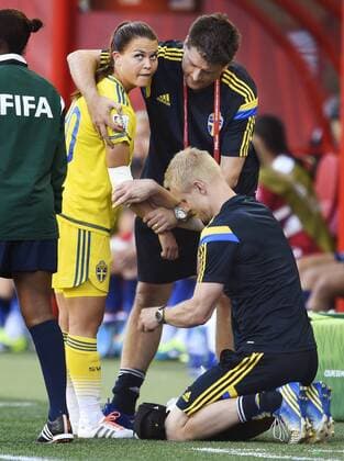 Aktuell Fußball, Damen WM in Kanada, USA - Schweden June 12, 2015 - Winnipeg - 150612 - Emilia Appelqvist - Mats Börjesson WM - USA - SWE - ..Foto: CarlSandin BILDBYRAN kod CS 57685 News - June 12, 2015  - ZUMAb138