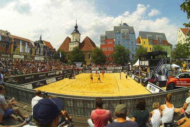 13.06.2015, xfrx, Beachvolleyball, smart beach cup Jena, v.l. Center Court am Marktplatz in Jena