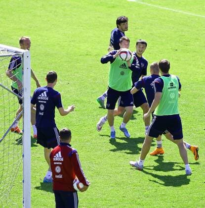 Aktuell Fußball, Training Nationalmannschaft Russland in Moskau SOCCER - UEFA EURO EM Europameisterschaft Fussball 2016 quali, RUS vs AUT, preview MOSCOW,RUSSIA,13.JUN.15 - SOCCER - UEFA European Championship EM Europameisterschaft 2016, European Qualifiers, international match Länderspiel Russia vs Austria, preview, training of team RUS. Image shows player from RUS. GEPAxpictures xChristianxOrt