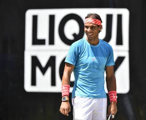 Rafael Nadal (ESP) Aktion freundlich lächeln lächelt lächelnd gute Laune Halbfinale 13.06.2015 Tennis Mercedes-Cup Stuttgart Weißenhof TC Weissenhof Mercedescup Mercedes Cup 06.06..-14.06.2015 Mercedes-Cup Stuttgart Weißenhof 2015