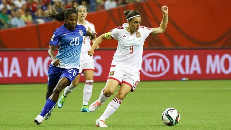 v.li.: Formiga (Brasilien), Veronica Boquete (ESP), Fussball, FIFA Frauen-WM 2015, Brasilien - Spanien, xozx
