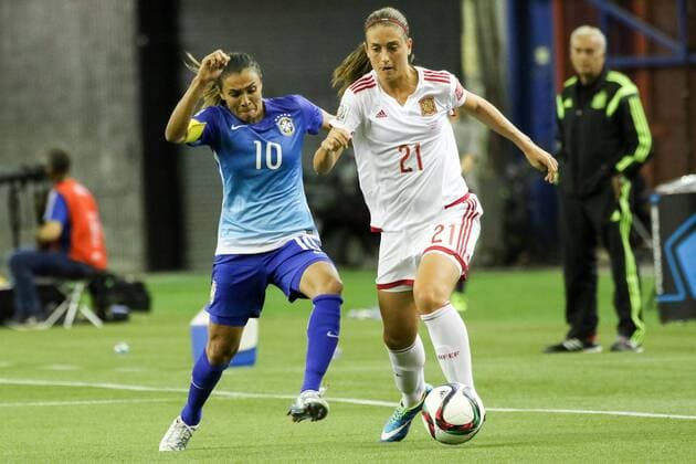 v.li.: Marta Vieira da Silva (Brasilien), Alexia Putellas (ESP), Zweikampf, Duell, duel, tackle, Dynamik, Action, Aktion, Fussball, FIFA Frauen-WM 2015, Brasilien - Spanien, xozx