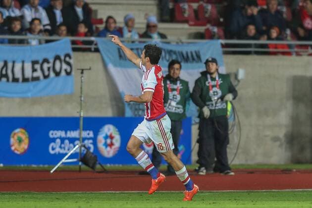 Argentina vs Paraguay LA SERENA, CHILE - 13 06 2015: ARGENTINA X PARAGUAY - Nelson Valdez during match between Argentina and Paraguay in La Portada Stadium in La Serena, Chile, Group B (Photo: Carlos Ezequiel Vannoni FotoArena)  CarlosxEzequielxVannoni