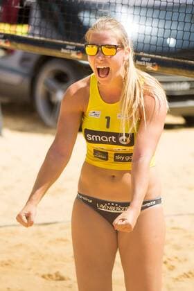 14.06.2015, xfrx, Beachvolleyball, smart beach cup Jena, v.l. Florentina Buettner (SV Lohhof) feiert Finaleinzug