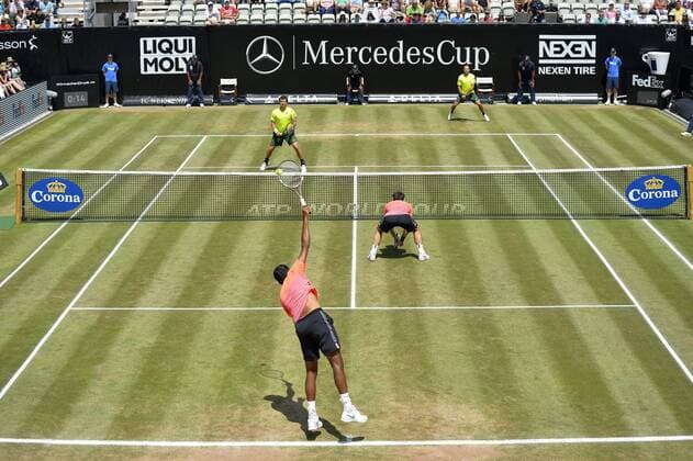 Alexander Peya (AUT) und Bruno Soares (BRA) oben gegen Rohan Bopanna (IND) und Florin Mergea (ROU) unten Finale Doppel 14.06.2015 Tennis Mercedes-Cup Stuttgart Weißenhof TC Weissenhof Mercedescup Mercedes Cup 06.06..-14.06.2015 Mercedes-Cup Stuttgart Weißenhof 2015