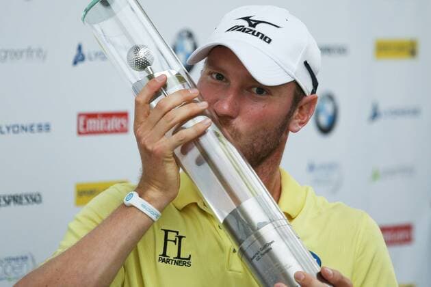GOLF - Lyoness Open 2015 ATZENBRUGG,AUSTRIA,14.JUN.15 - GOLF - PGA Golf Herren European Tour, Lyoness Open, Diamond Country Club, award ceremony. Image shows Chris Wood (ENG). Keywords: trophy. GEPAxpictures xDanielxGoetzhaber