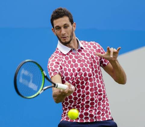 15.06.2015. London, England. Queens Aegon Championship Tennis. James Ward (GBR) versus Milos Raonic (CAN), 1st round match. James Ward in action xCraigxMercerx  ActionPlus11631712