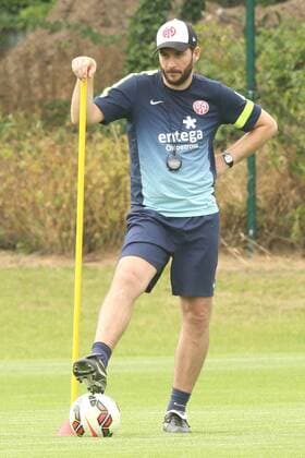 SANDRO SCHWARZ TRAININGSAUFTAKT MAINZ 05 II MAINZ 