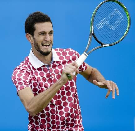 15.06.2015. London, England. Queens Aegon Championship Tennis. James Ward (GBR) versus Milos Raonic (CAN), 1st round match. James Ward in action xCraigxMercerx  ActionPlus11631778