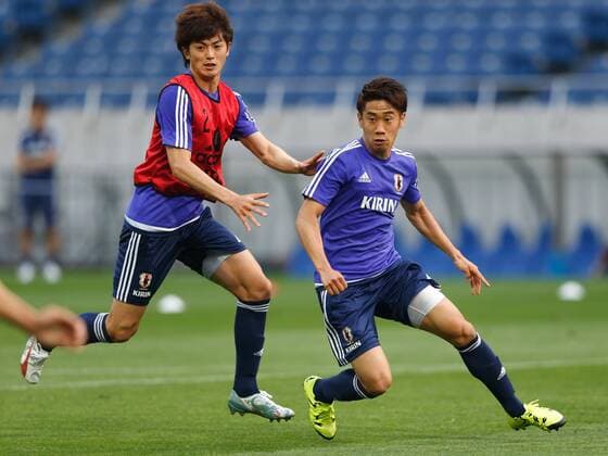(L-R) Shogo Taniguchi, Shinji Kagawa (JPN), JUN 15, 2015 - Football Soccer : Japan national team Nationalteam Official Training Session at Saitama Stadium 2002 in Saitama, Japan. NoxThirdxPartyxSales  (ipha012162)