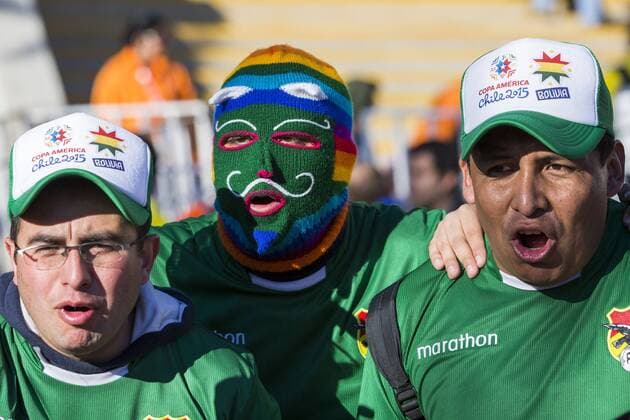 (150616) -- VALPARAISO, June, 2015 -- Fans of Bolivia react prior to the Group A match of the Copa America 2015 between Ecuador and Bolivia, to be held at Elias Figueroa Brander stadium, in Valparaiso, Chile, on June 15, 2015. ) (ce) (SP)CHILE-VALPARAISO-COPA AMERICA-ECUADOR VS BOLIVIA LuisxEcheverria 
