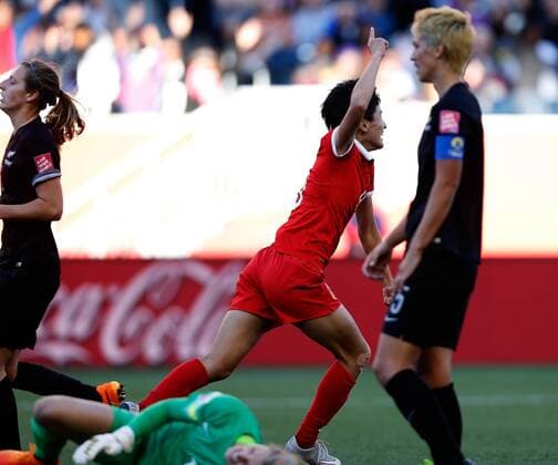 WINNIPEG, June 15, 2015 -- Wang Shanshan (2nd R) of China celebrates during the Group A match against New Zealand at the Winnipeg Stadium in Winnipeg, Canada, on June 15, 2015. The match ended with a 2-2 draw. China advanced to the round of 16. ) (SP)CANADA-WINNIPEG-FIFA WOMEN S WORLD CUP-CHN VS NZL WangxLili 