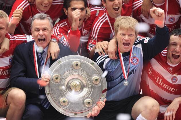 FC Bayern München - Deutscher Meister 2007 2008; Oliver Kahn und Ottmar Hitzfeld mit der Meisterschale