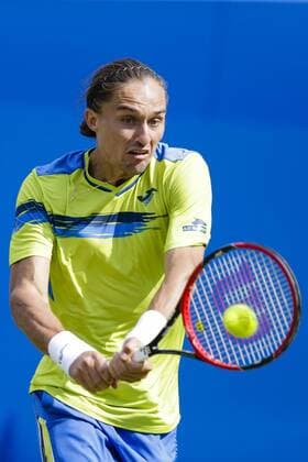 16.06.2015. London, England. Queens Aegon Championship Tennis. Rafa Nadal (ESP) versus Alexandr Dolgopolov (UKR), 1st round match. Alexandr Dolgopolov in action xCraigxMercerx  ActionPlus11632040