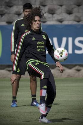 MEXICO CITY, June 16, 2015 -- Goalkeeper Guillermo - oa of Mexico s national soccer team takes part in a training session before the participation in the Gold Cup of the Confederation of North, Central American and Caribbean Associations of Football (CONCACAF), in Mexico City, capital of Mexico, on June 16, 2015. The Gold Cup 2015 will take place in the United States and Canada on July 7-26. Alejandro Ayala) (da) (SP)MEXICO-MEXICO CITY-GOLD CUP-TRAINING e AlejandroxAyala 