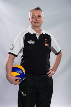 04.06.2015, Bundesleistungszentrum, Kienbaum Volleyball, Fotoshooting Nationalmannschaft Frauen Luciano Pedulla (Trainer Bundestrainer GER)