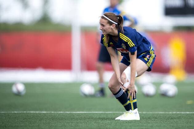Aktuell Fußball, Damen WM in Kanada, Training Nationalteam Schweden June 17, 2015 - Edmonton: Kosovare Asllani - Training Nationalteam Schweden, Fussball WM der Damen.  - ZUMAb138