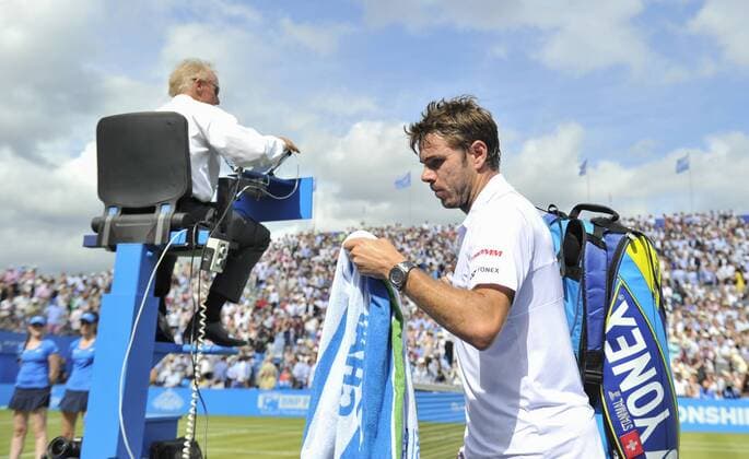 Aktuell Tennis, ATP Turnier im Queen s Club 17 June 2015: Stan Wawrinka (SUI) leaves the court after his defeat by Kevin Anderson (RSA) in their MenÕs Singles Second Round match during the Aegon Classic in London, Great Britain. - Kevin Anderson (RSA) def Stan Wawrinka (SUI) 7-6, 7-6. TENNIS: JUN 17 Aegon Classic London Icon1506173241 EDITORIAL USE ONLY