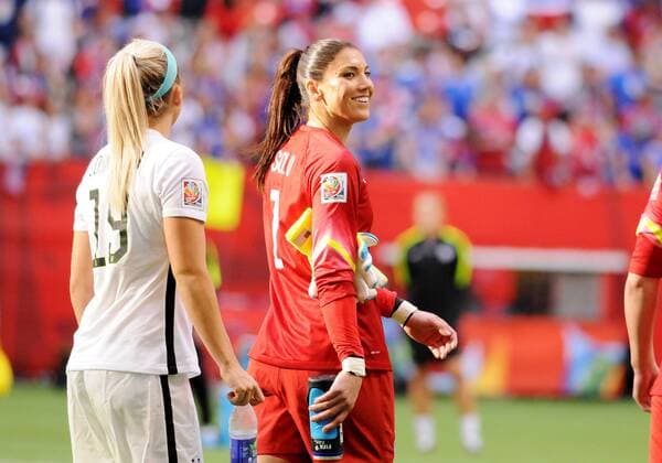 Aktuell Fußball, Damen, WM, Nigeria - USA June 16, 2015: United States goalkeeper Hope Solo (1) after the team defeated Nigeria on Tuesday at BC Place in Vancouver, British Columbia. SOCCER: JUN 16 FIFA Women s World Cup - Group D - Nigeria v USA Icon150612053 EDITORIAL USE ONLY