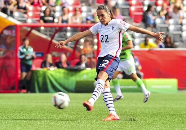 June 17, 2015: Amel Majri ( 22) of France shoots during the FIFA 2015 Women s World Cup Group F match between Mexico and France at Lansdowne Stadium in Ottawa, Canada. France won 5-0 to progress to the knockout stages. SOCCER: JUN 17 FIFA Women s World Cup - Group F - Mexico v France Icon15061700010 EDITORIAL USE ONLY
