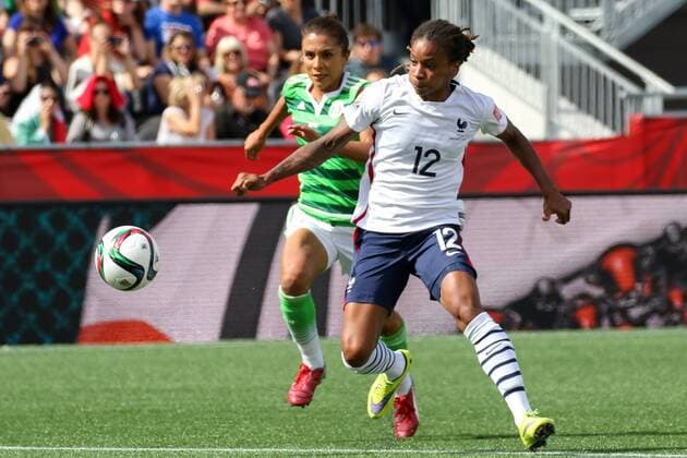 v.li.: Valeria Miranda (Mexiko), Elodie Thomis (Frankreich), Fussball, FIFA Frauen-WM 2015, Mexiko - Frankreich, xozx