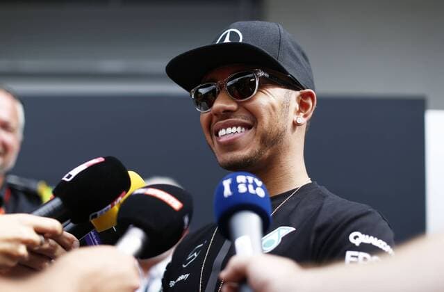 Motorsports: FIA Formula One World Championship WM Weltmeisterschaft 2015, Grand Prix of Austria, 44 Lewis Hamilton (GBR, Mercedes AMG Petronas Formula One Team), xHOCHxZWEIx