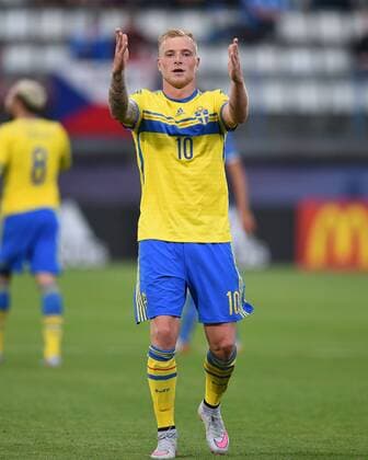 FUSSBALL International UEFA U21 U 21 EUROPAMEISTERSCHAFT 2015 GRUPPENPHASE in Olmuetz Italien - Schweden 18.06.2015 JUBEL Schweden; Torschuetze zum 1-1 Ausgleich John Guidetti 