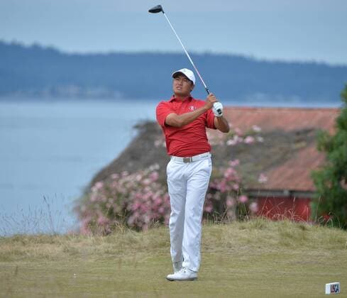 Aktuell Golf, US Open Gunn Yang of Korea watches his tee shot on the 18th hole of the 115th U.S. Open Championship at Chambers Bay on June 18, 2015 in University Place, Washington.  SEA20150618253 KEVINxDIETSCH