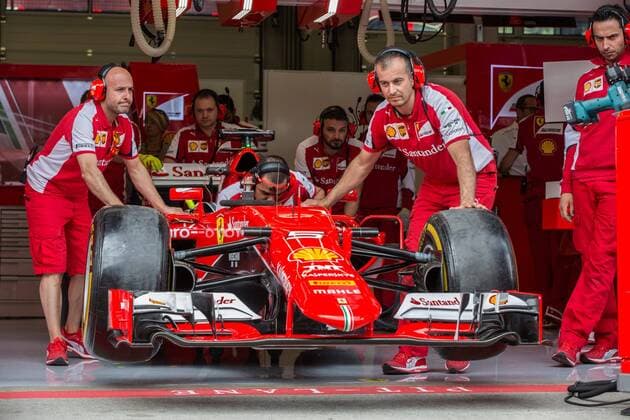 Spielberg 18.06.2015, Red Bull Ring, Spielberg, AUT, FIA, Formel 1, Grosser Preis von Oesterreich, Vorberichte, im Bild das Team von Scuderia Ferrari in der Box during the Preparation for the Austrian Formula One Grand Prix at the Red Bull Ring in Spielberg, Austria, 2015 06 18, EP_ang