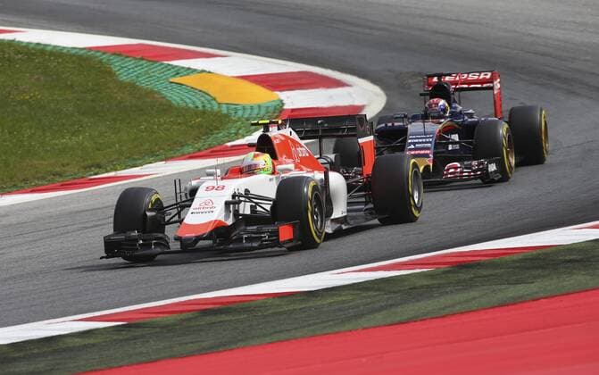 Aktuell Motorsport, Formel 1, GP Österreich in Spielberg FORMULA 1 - GP of Austria 2015 SPIELBERG,AUSTRIA,19.JUN.15 - MOTORSPORTS, FORMULA 1 - Grand Prix of Austria, Red Bull Ring, free practice. Image shows Roberto Merhi (ESP Manor Marussia) and Max Verstappen (NED Scuderia Toro Rosso).. GEPAxpictures xWolfgangxGrebien