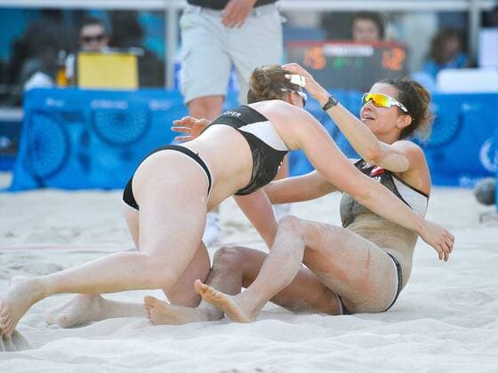 European Games Baku BAKU,AZERBAIJAN,19.JUN.15 - European Games Baku, Beach volleyball Beachvolleyball women. Image shows the rejoicing of Lena Maria Plesiutschnig and Katharina Schuetzenhoefer (AUT). GEPAxpictures xM.xHoermandinger