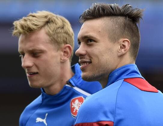 Aktuell Fußball, U21 EM, Nationalteam Tschechien und PK Training in Prag Players Vaclav Kadlec (right) and Ladislav Krejci train prior to the UEFA European U21 U 21 soccer championship group A match Serbia vs Czech Republic in Prague, Czech Republic, June 19, 2015. (CTKxPhoto RomanxVondrous) CTKPhotoP201506190716201  vnd 5