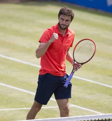 Aktuell Tennis, ATP Turnier im Queen s Club 19.06.2015. London, England. Queens Aegon Championship Tennis. Gilles Simon (FRA) celebrates winning the second set to make it 1-1 in his quarterfinal match against Milos Raonic (CAN). xNigelxCookex  ActionPlus11633170