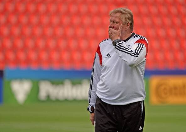 Aktuell Fußball, U21 EM, DFB Nationalteam Training in Prag 19.06.2015, xjhx, Fussball EM 2015 U21 U 21 Deutschland Pressekonferenz und Training, v.l. Trainer Horst Hrubesch (Deutschland U21)