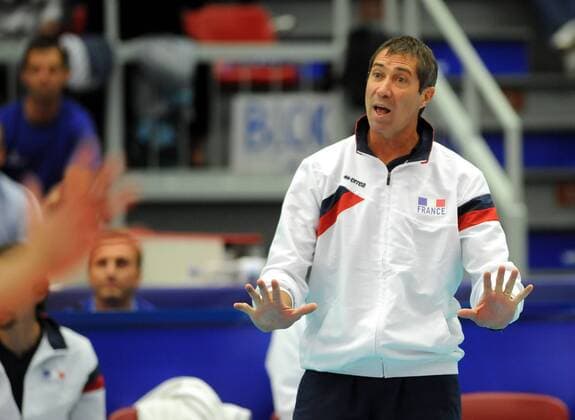 French head coach Laurent Tillie instructs his players during the match of the group D of the Volleyball World League Czech Republic vs France in Ceske Budejovice, Czech Republic, June 19, 2015. (CTKxPhoto VaclavxPancer) CTKPhotoP201506190911501  VPC_011