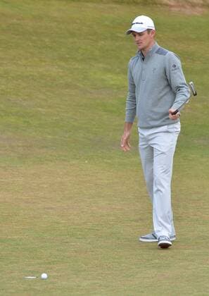 Aktuell Golf, US Open, Tag 2 Justin Rose misses a putt on the 12th green in the second round of the 115th U.S. Open Championship at Chambers Bay on June 19, 2015 in University Place, Washington.  SEA20150619210 KEVINxDIETSCH