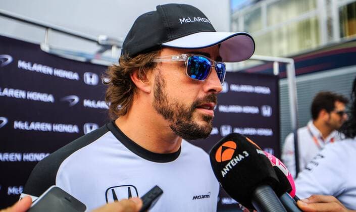 19.06.2015, Red Bull Ring, Spielberg, AUT, FIA, Formel 1, Grosser Preis von Oesterreich, Training, im Bild Fernando Alonso, (ESP, McLaren Honda) beim Interview during the Practice of the Austrian Formula One Grand Prix at the Red Bull Ring in Spielberg, Austria, 2015 06 19,  EX_ANG  