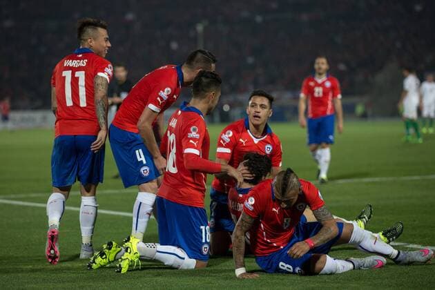 X Chile Bolivia SANTIAGO, CHILE - 06 19 2015: CHILE X BOLIVIA - Alexis Sanchez of Chile celebrates after scoring goal during match between Chile x Bolivia, valid for the third round of the first group phase of the Copa America 2015 held at the National Stadium Julio Mart?nez Pr?danos. (Photo: Marcelo Machado de Melo FotoArena)  MarceloxMachadoxdexMelo