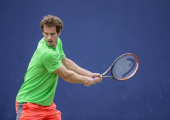 Aktuell Tennis, Andy Murray Training im Motivationsshirt, ATP Turnier im Queen s Club 20.06.2015. London, England. Queens Aegon Championship Tennis. Andy Murray (GBR) in his practice session on court number 3 in preparation for his semifinal match against Viktor Troicki (SRB). xNigelxCookex  ActionPlus11633518