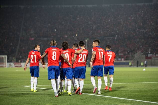 Aktuell Fußball, Copa America, Chile - Bolivien Football , Chile v Bolivia. Copa America Championship 2015 . Chile s player Charles Aranguiz, center, celebrates scoring against Bolivia during the group A football match of the 2015 Copa America at the National stadium in Santiago, Chile. 19 06 2015 Fotoarena Photosport Chile v Bolivia, Copa America 2015. 