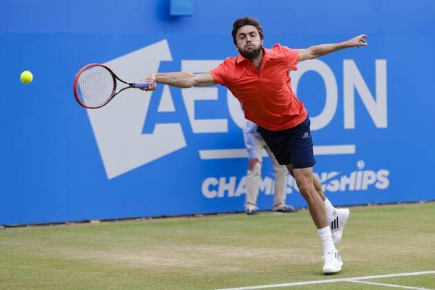 20.06.2015. London, England. Queens Aegon Championship Tennis. Gilles Simon (FRA) versus Kevin Anderson (RSA), Semi-Final match. Gilles Simon in action xCraigxMercerx  ActionPlus11633610