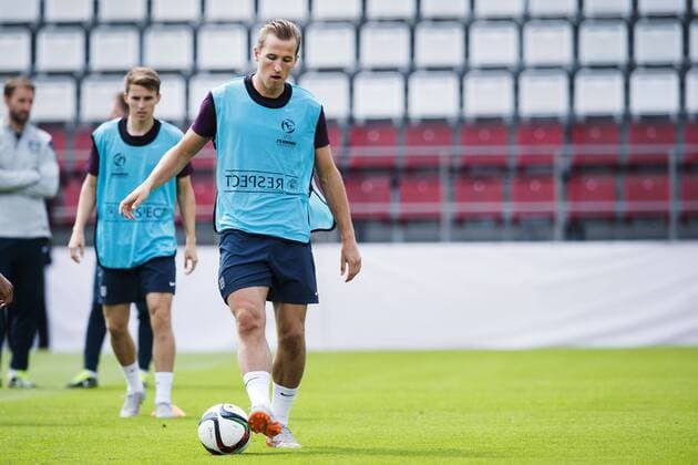 Olomouc - 150620 Englands Harry Kane - Training der englischen U21 Fußballnationalmannschaft -  - ZUMAb138