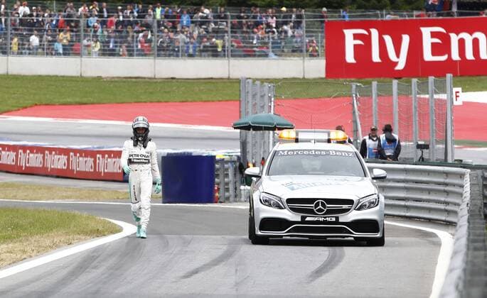 Motorsports: FIA Formula One World Championship WM Weltmeisterschaft 2015, Grand Prix of Austria, 6 Nico Rosberg (GER, Mercedes AMG Petronas Formula One Team), xHOCHxZWEIx