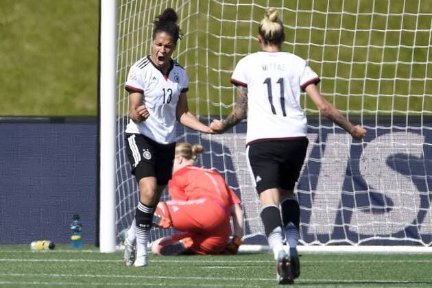 June 20, 2015 - Ottawa, Kanada - 150620 Celia Sasic - - Achtelfinale WM - GER - SWE - Frauenfussball Damen Fussball - ..Foto: CarlSandin BILDBYRAN kod CS 57697 News - June 20, 2015  - ZUMAb138