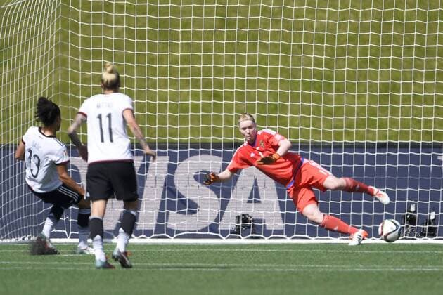 June 20, 2015 - Ottawa, Kanada - 150620 Celia Sasic - SWE - Hedvig Lindahl - Achtelfinale WM - GER - SWE - Frauenfussball Damen Fussball - ..Foto: CarlSandin BILDBYRAN kod CS 57697 News - June 20, 2015  - ZUMAb138