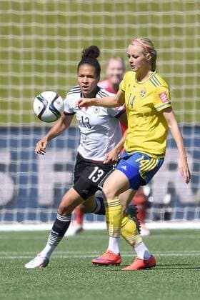 June 20, 2015 - Ottawa, Kanada - 150620 Celia Sasic - SWE Amanda Ilestedt - Achtelfinale WM - GER - SWE - Frauenfussball Damen Fussball - ..Foto: CarlSandin BILDBYRAN kod CS 57697 News - June 20, 2015  - ZUMAb138